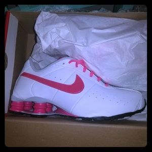 NIB Nike Hot Pink Shox 7Y or 8W